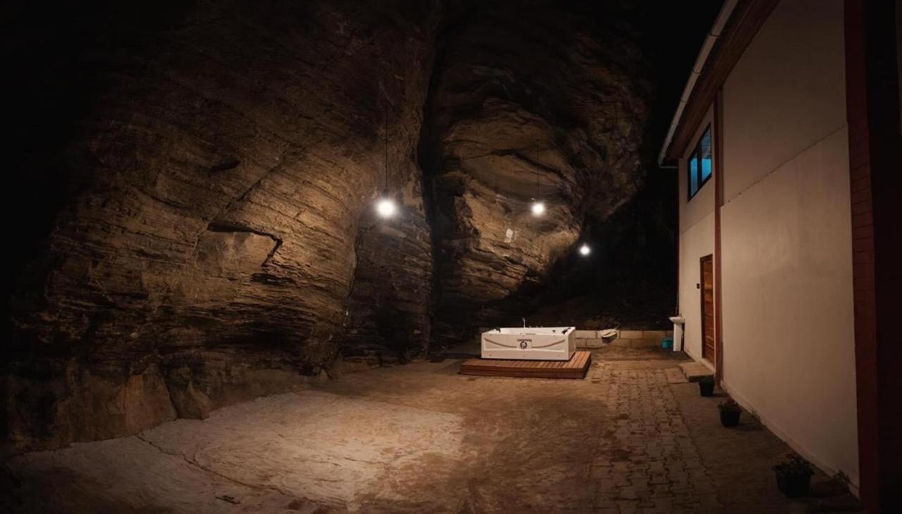 Cave Hill By Ferns Āīzawl Exterior foto